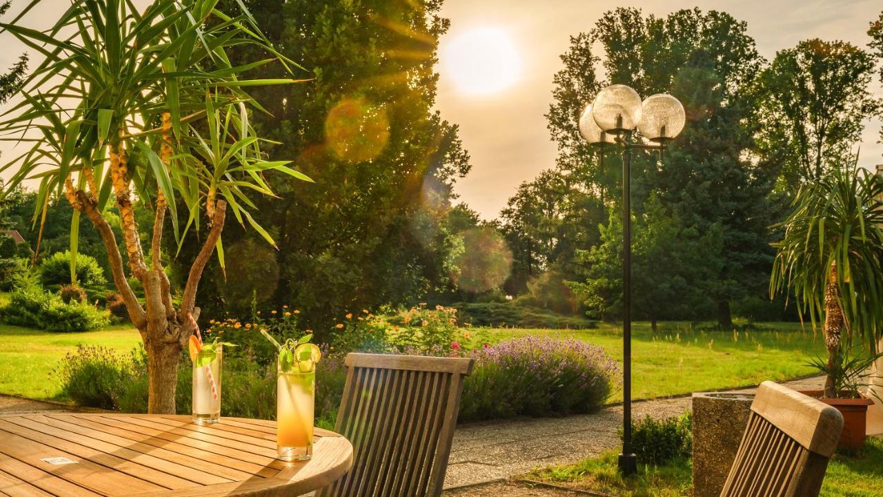 Seepark Hotel Am Wandlitzsee Zewnętrze zdjęcie