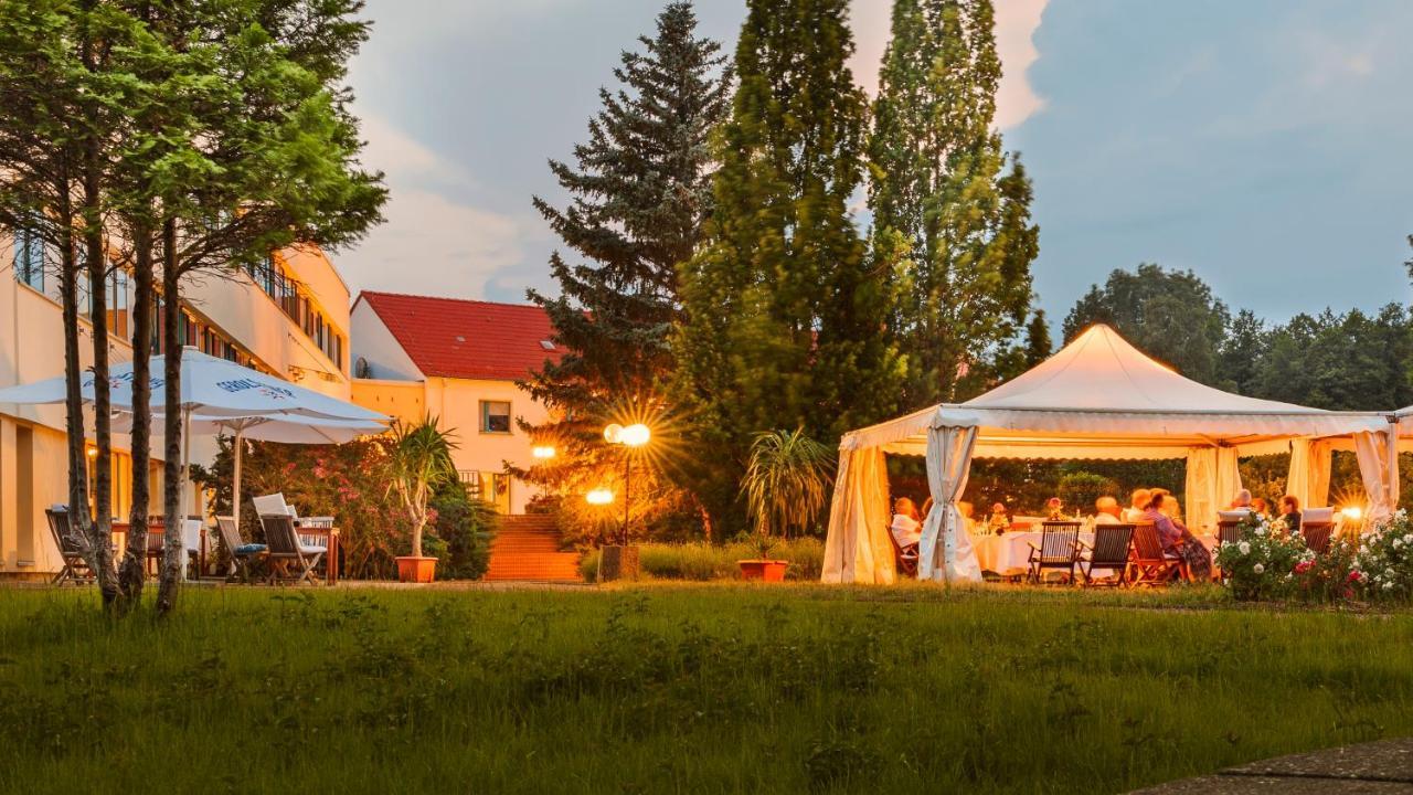 Seepark Hotel Am Wandlitzsee Zewnętrze zdjęcie